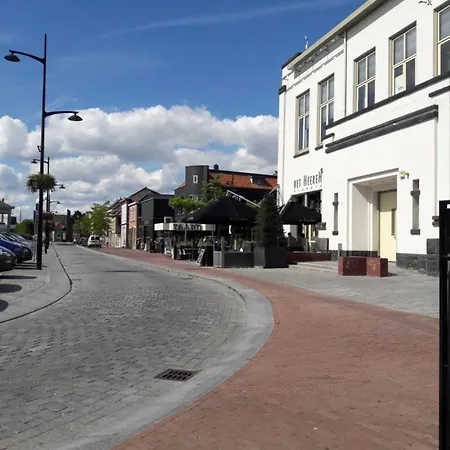 Modern Private Room In City Center, Great Value * Raamsdonksveer