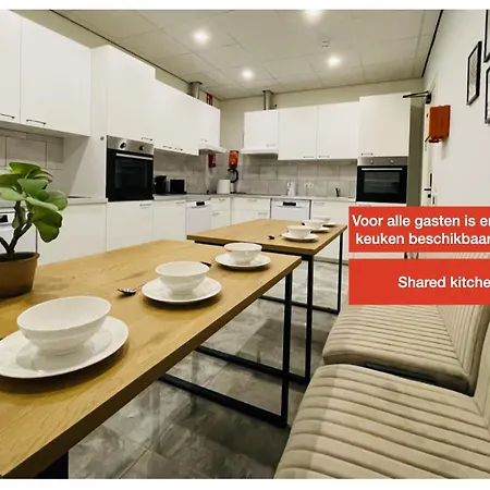 Comfortable In Raamsdonksveer, Free Parking Daire *