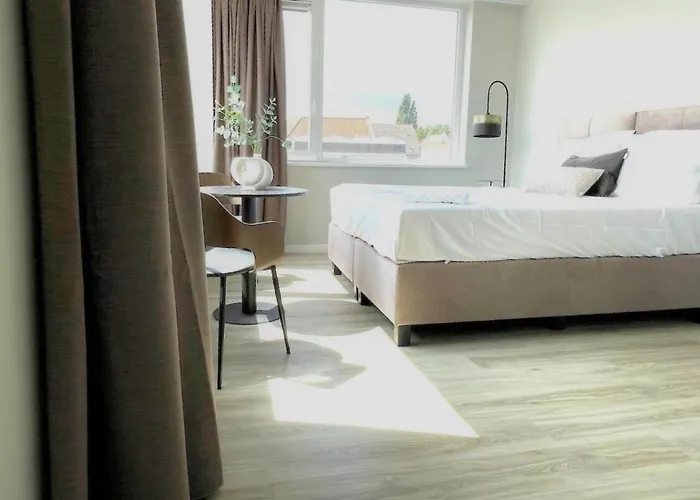 Comfortable In Raamsdonksveer, Free Parking