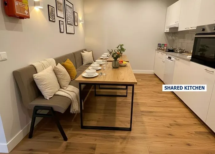 Comfortable In Raamsdonksveer, Free Parking Apartamento Raamsdonksveer